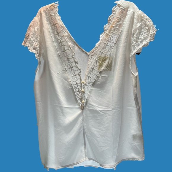 White Blouse With Lace Sleeves - Picture 3 of 3